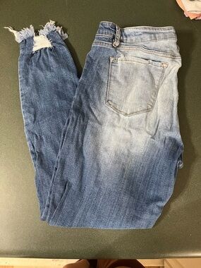 KanCan Women's Skinny Jeans - Blue Fade with Frayed Hem